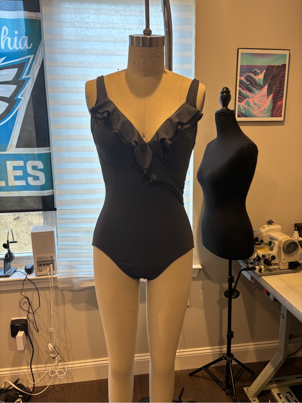 2 Swimsuits size 6/8 in good condition